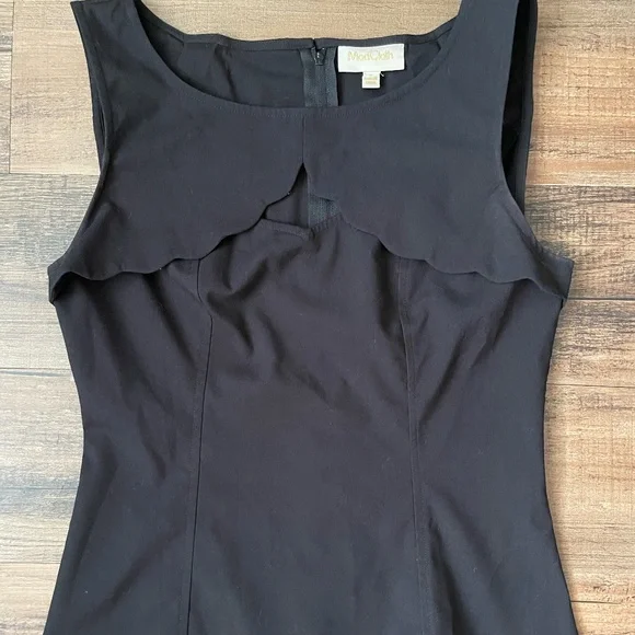 Modcloth Scallop Zip Back Top - Picture 2 of 6